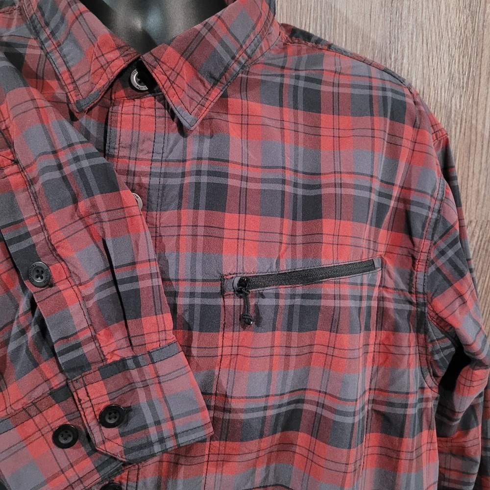 Duluth Untucked Button Up Shirt Size 2XL Standard Fit Red/Gray Plaid Zip Pocket